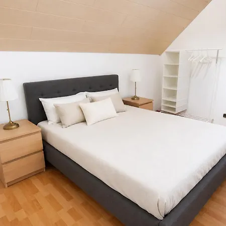Bright With Large Terrace & View Of Krems *